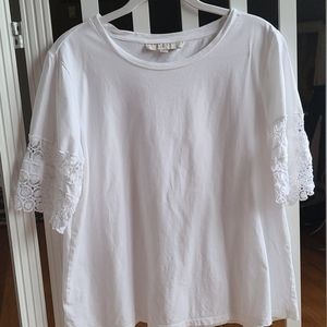 LOFT L white cotton T with lace